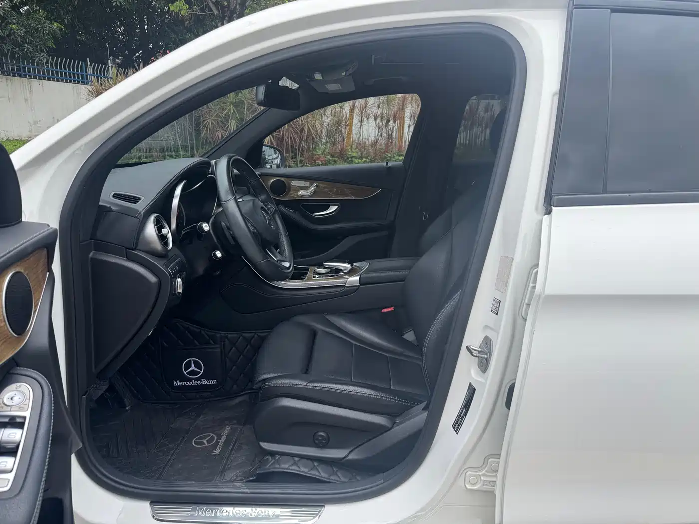 Mercedes-Benz GLC Coupe 2017 GLC 260 4MATIC Coupe SUV фото 6