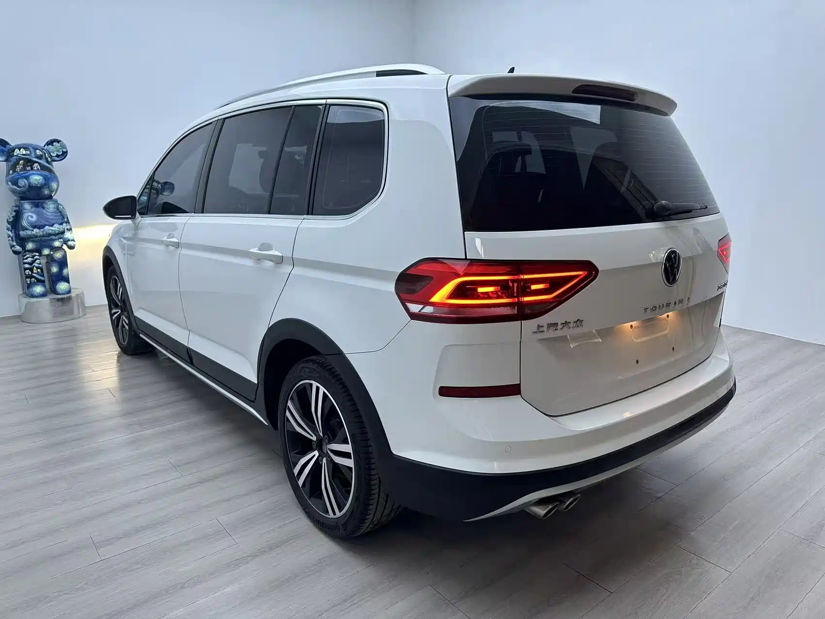 Photo 3 - Volkswagen Touran