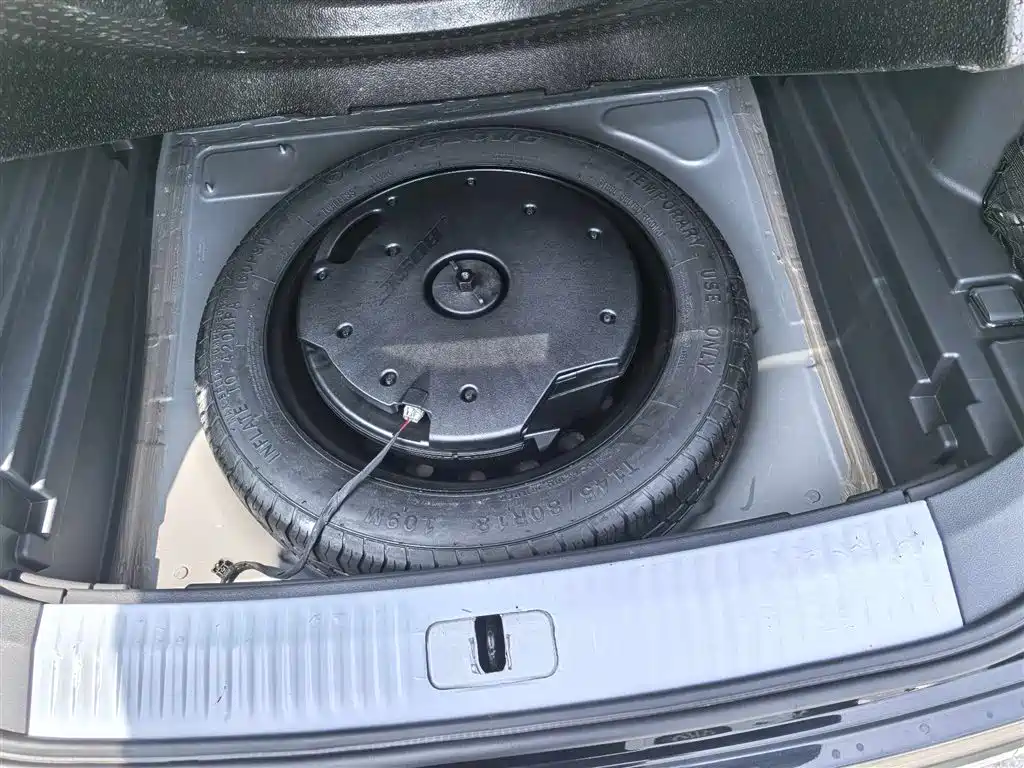 Hongqi HS5 2022 2.0T Smart Connect Flagship AWD Edition фото 17