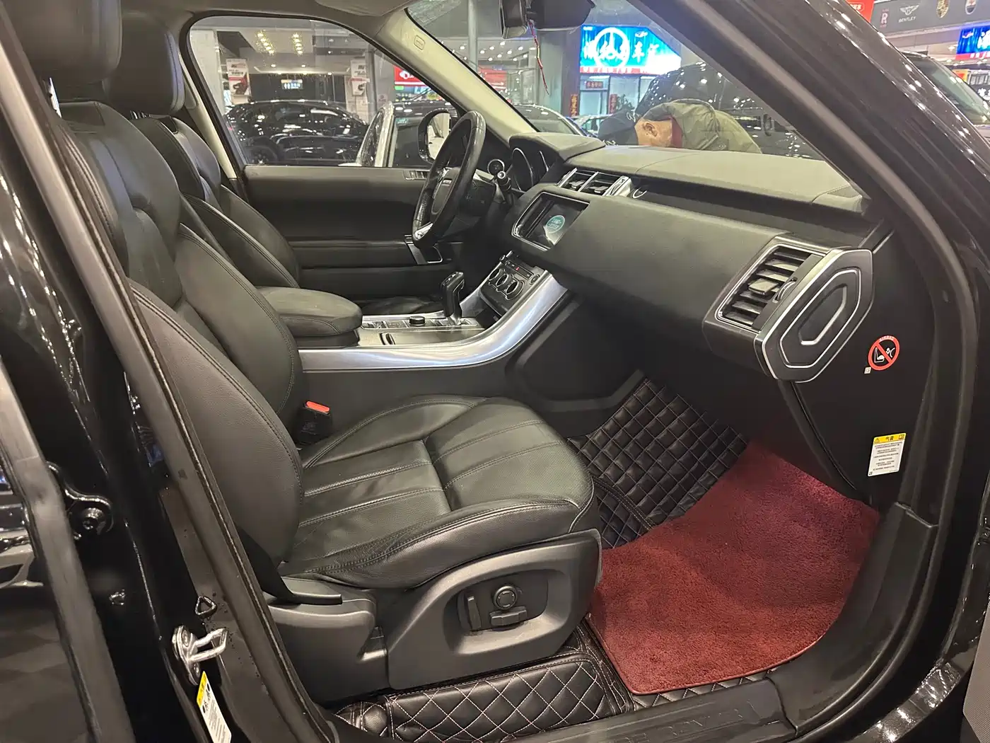 Land Rover Range Rover Sport 2016 Model 3.0 SC V6 SE фото 7