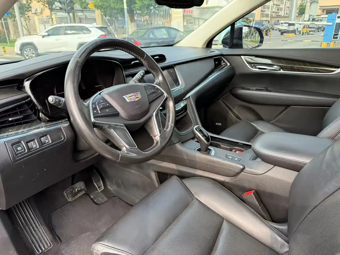 Cadillac XT5 2017 2016 25T Luxury Model