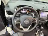 Photo 11 - Jeep Cherokee