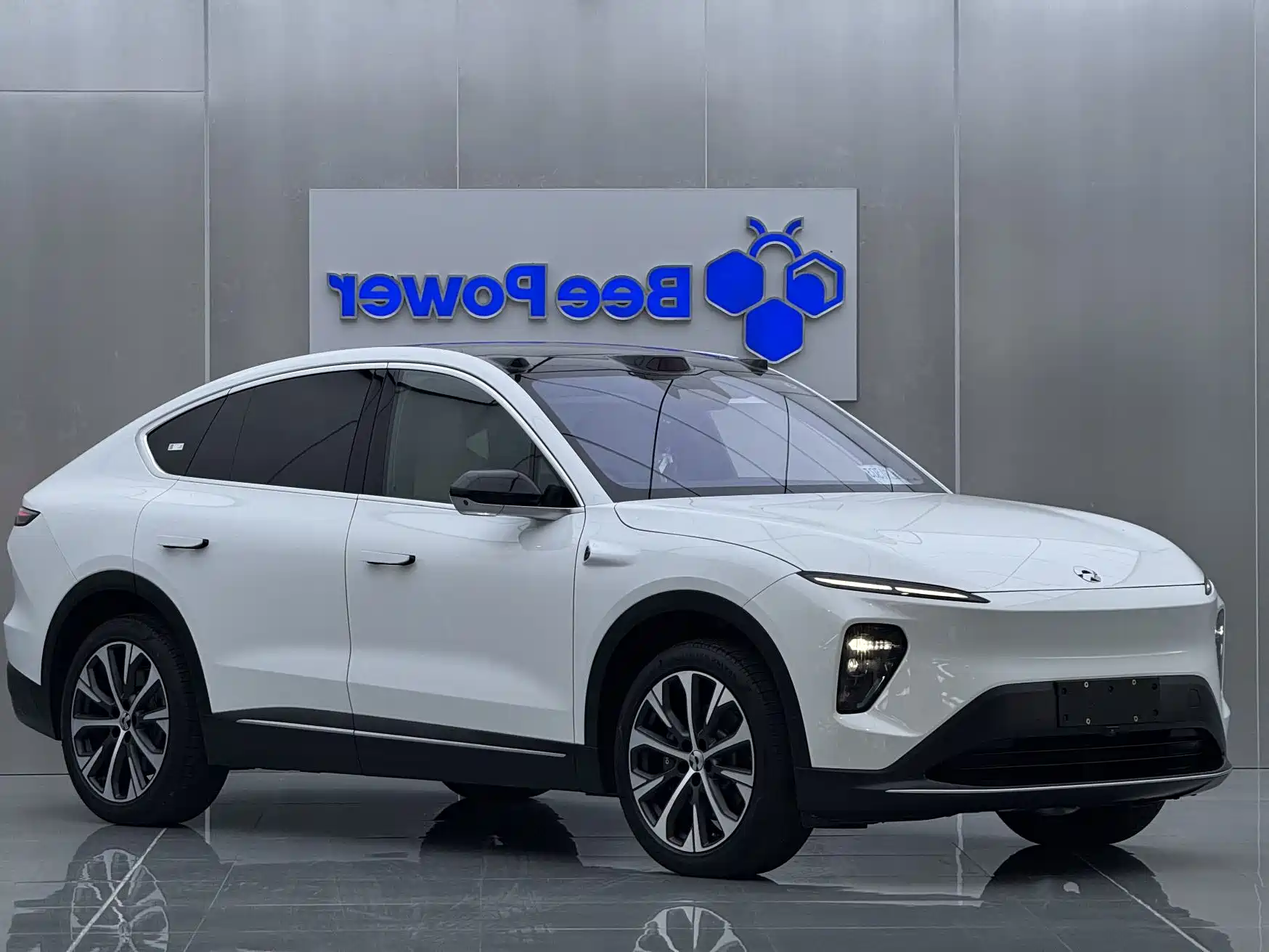 Фото 3 - NIO EC7