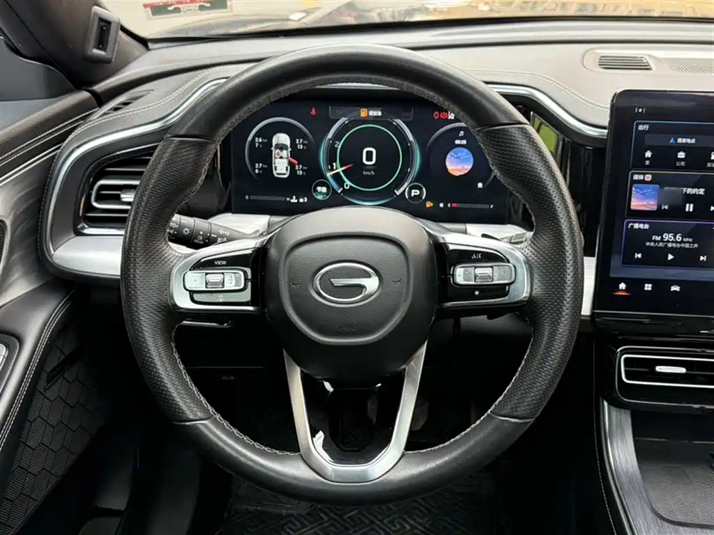 GAC Trumpchi Trumpchi GS8 2022 Pilot Series 2.0TGDI 2WD Luxury Smart Connect Edition (7-Seater) фото 3