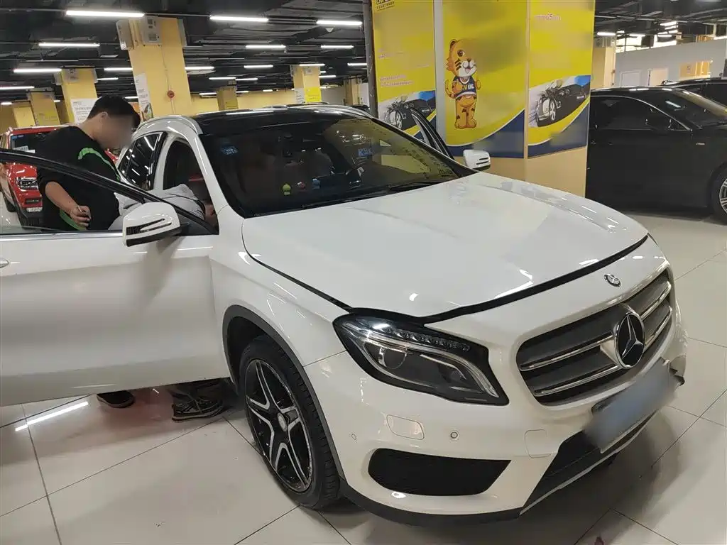 Mercedes-Benz GLA 2015 GLA 220 4MATIC Luxury фото 4