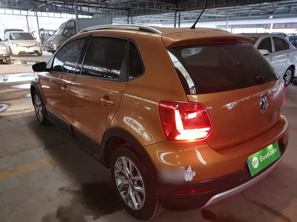 Volkswagen Polo 2018 1.5L Cross Polo Auto фото 23