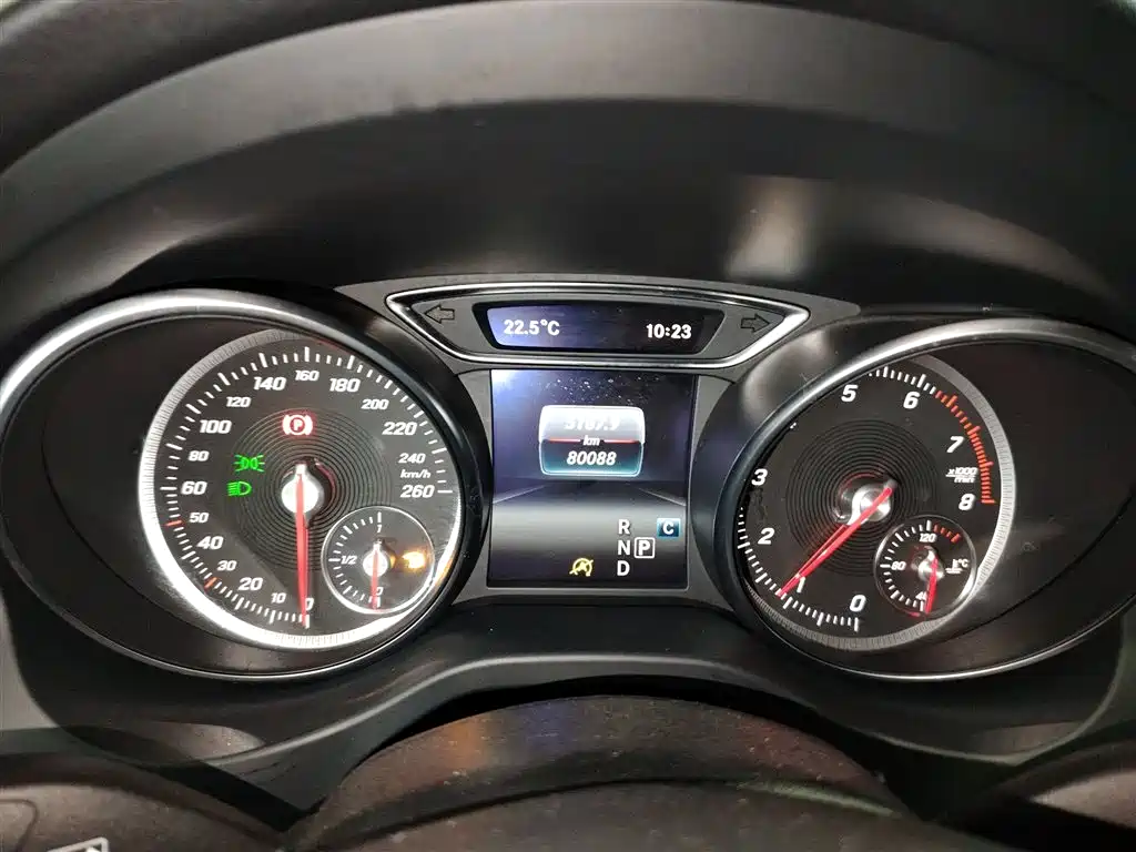 Mercedes-Benz CLA (Import) 2018 CLA 200 Fashion Edition фото 4