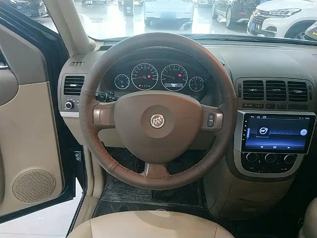 Buick GL8 2014 2.4L Classic Edition фото 11
