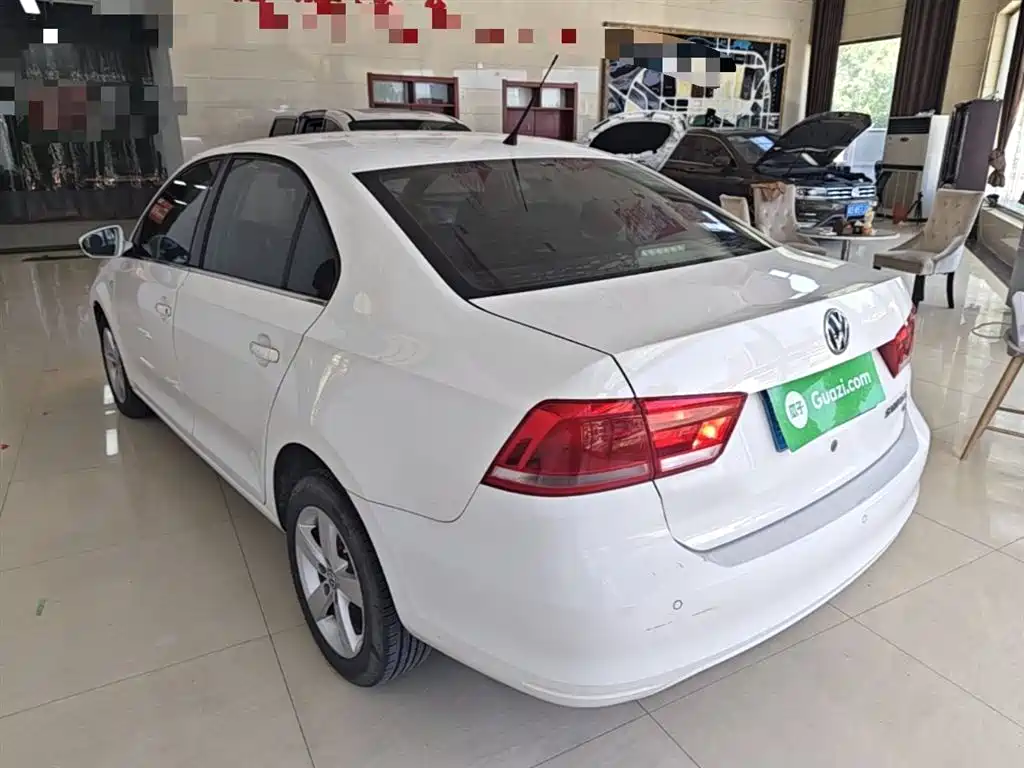 Volkswagen Santana 2015 1.6L Automatic Comfort Edition фото 5