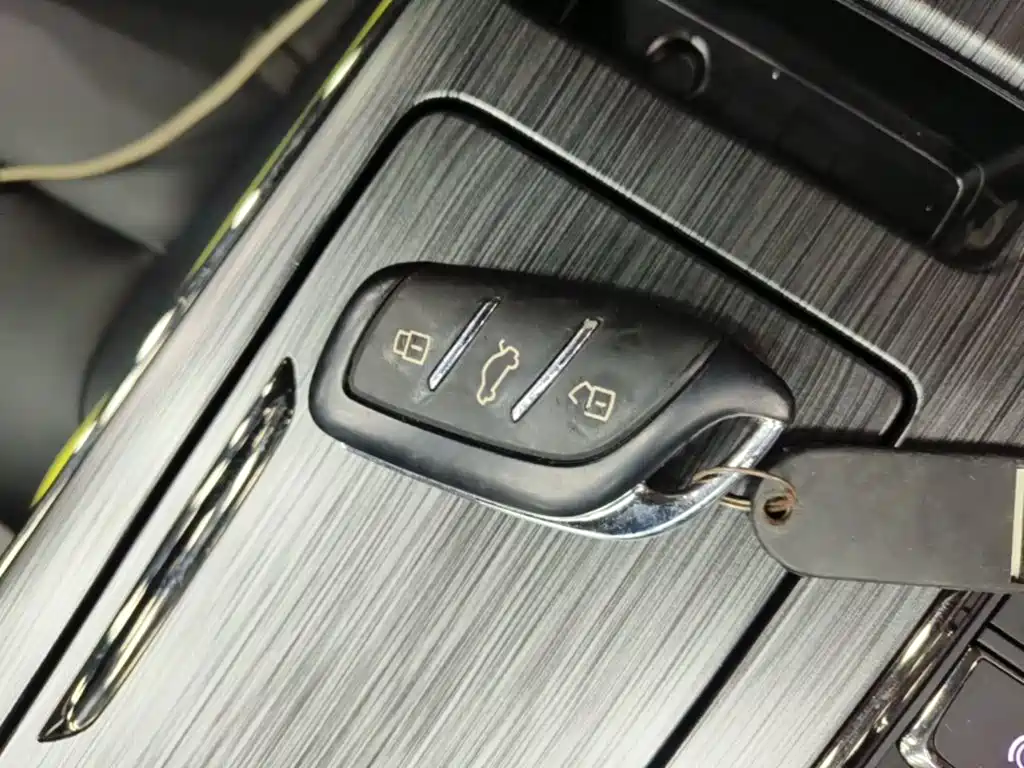Фото 9 - Roewe RX5