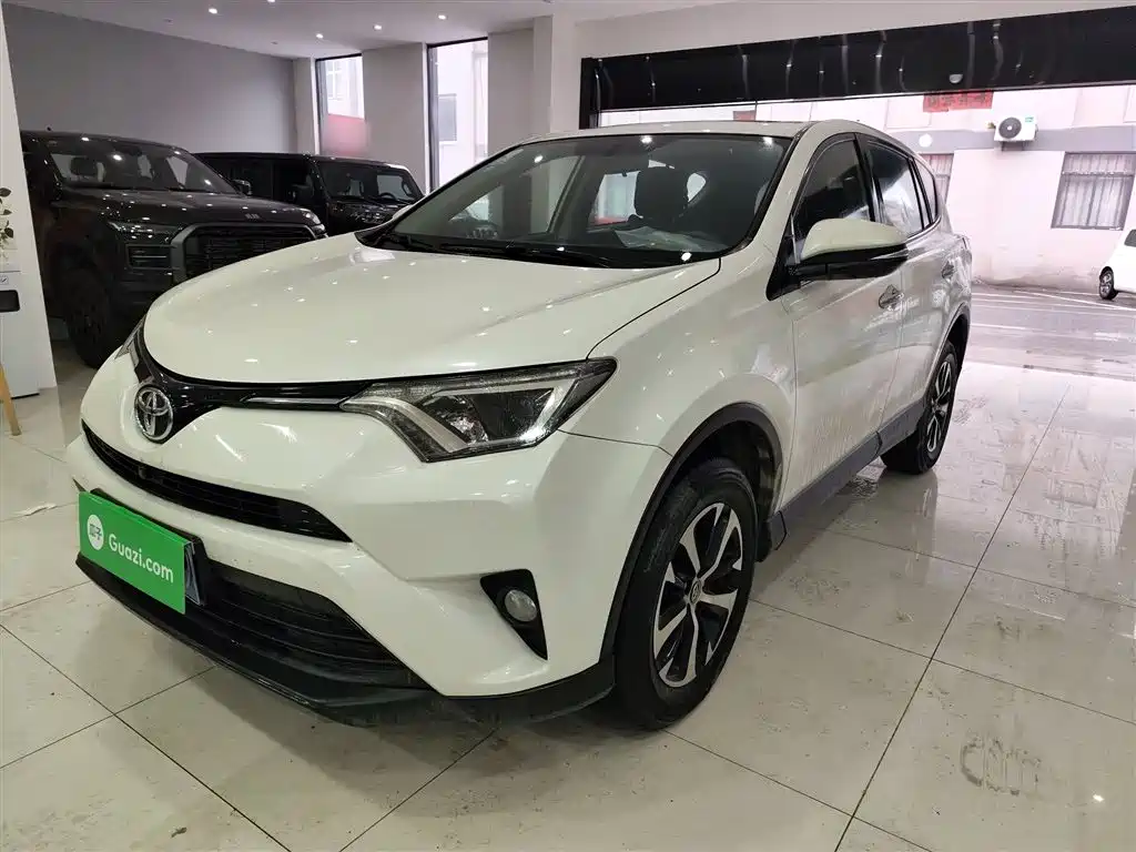 Toyota RAV4 Rongfang 2018 2.0L CVT 2WD Trend X Edition фото 2