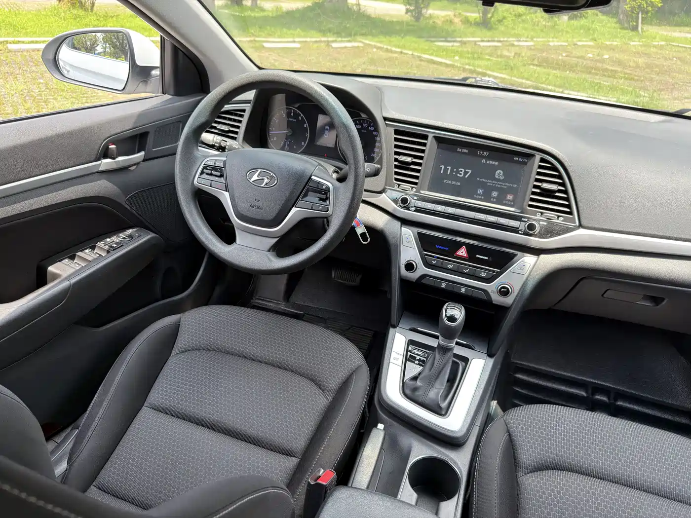 Hyundai Elantra 2016 Model 1.6L Automatic Smart Elite фото 7