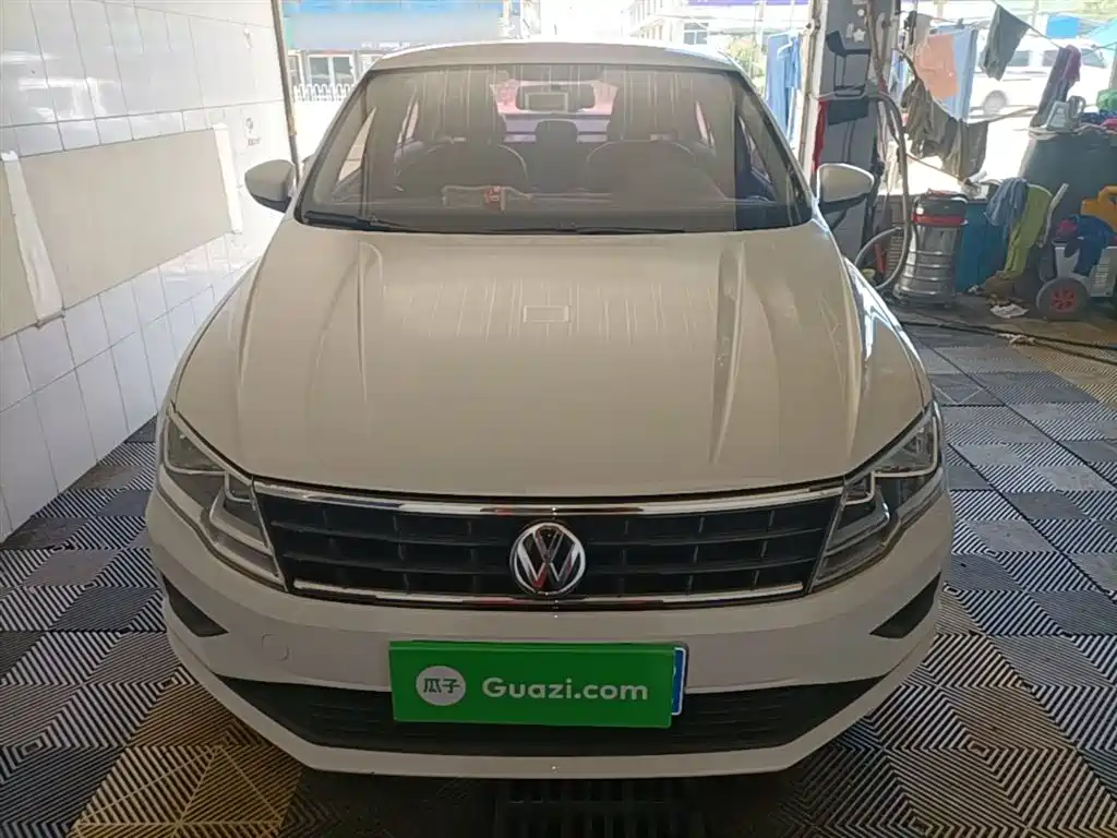 Volkswagen Jetta 2019 Dream Edition 1.4L Manual Fashion фото 3
