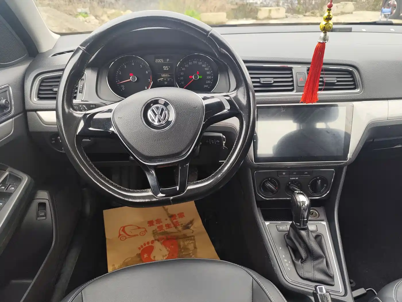 Volkswagen Lavida 2015 230TSI DSG Comfort Edition фото 6