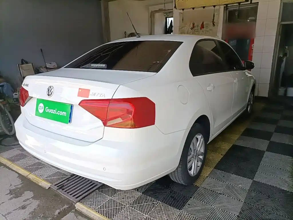 Volkswagen Jetta 2019 Dream Edition 1.4L Manual Fashion фото 7