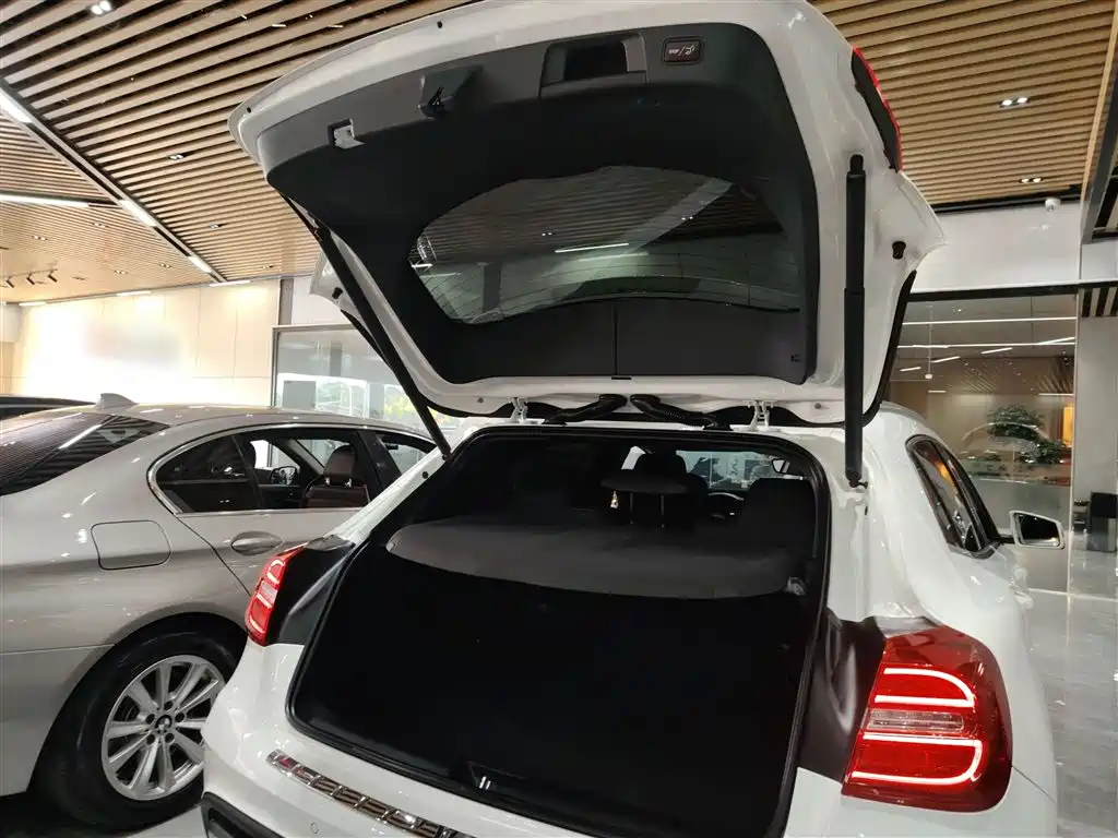 Mercedes-Benz GLA 2015 GLA 260 4MATIC Sport фото 15