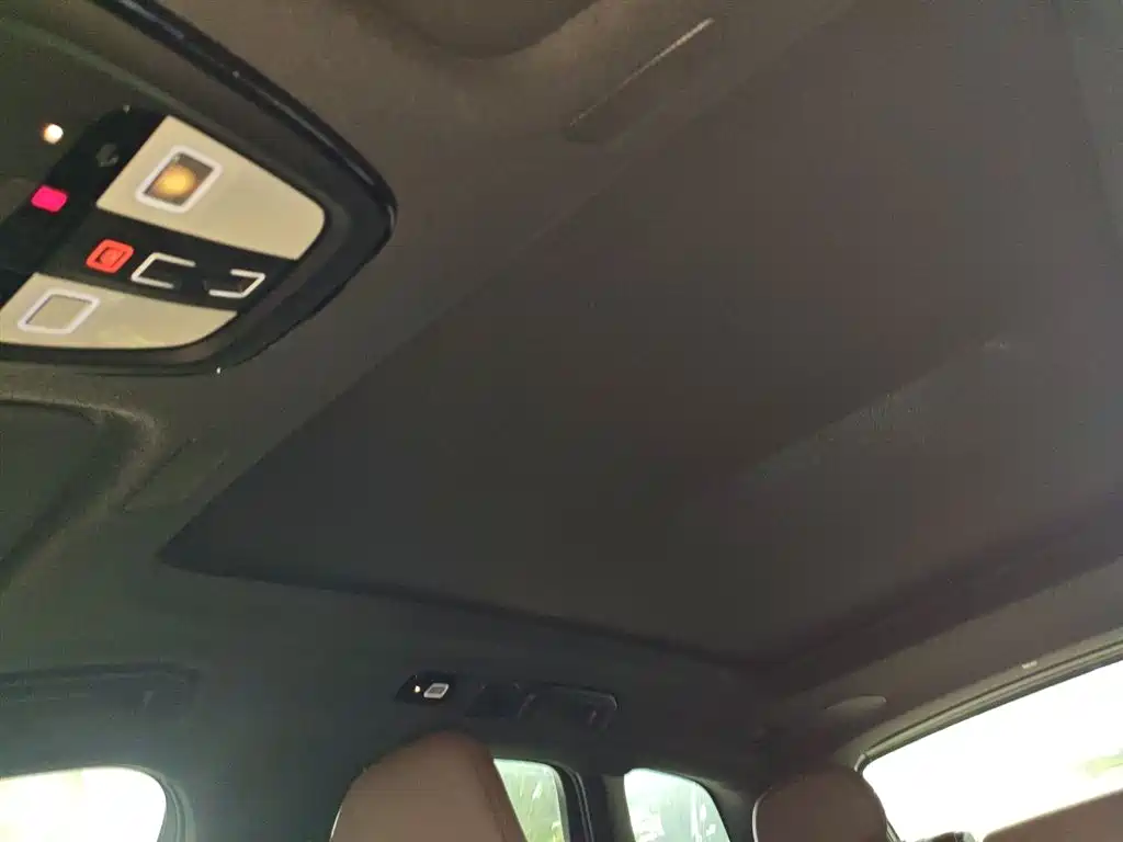 VOLVO XC60 PLUG-IN HYBRID