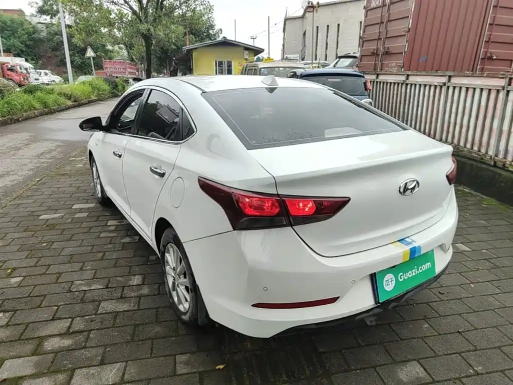 HYUNDAI ACCEPT