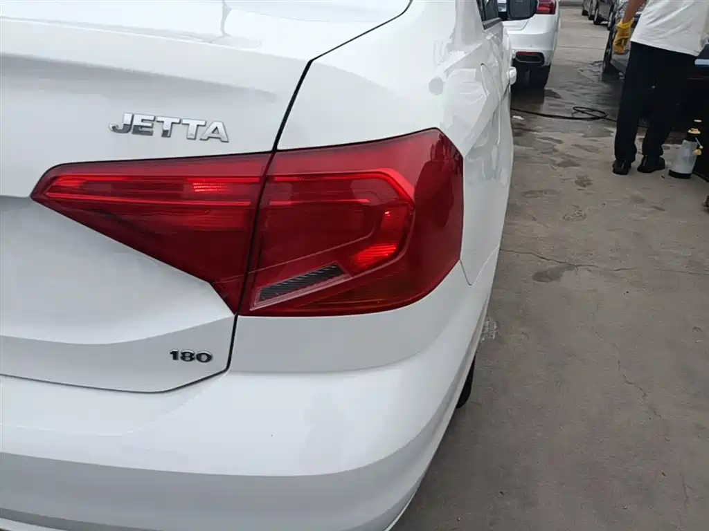 Volkswagen Jetta 2017 1.5L Manual Fashion фото 8