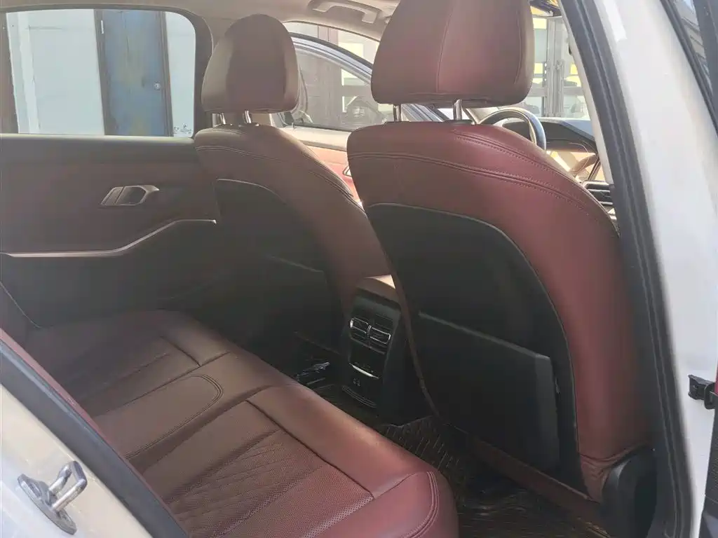 BMW 3 Series 2022 Facelift 320i Sport Package фото 8