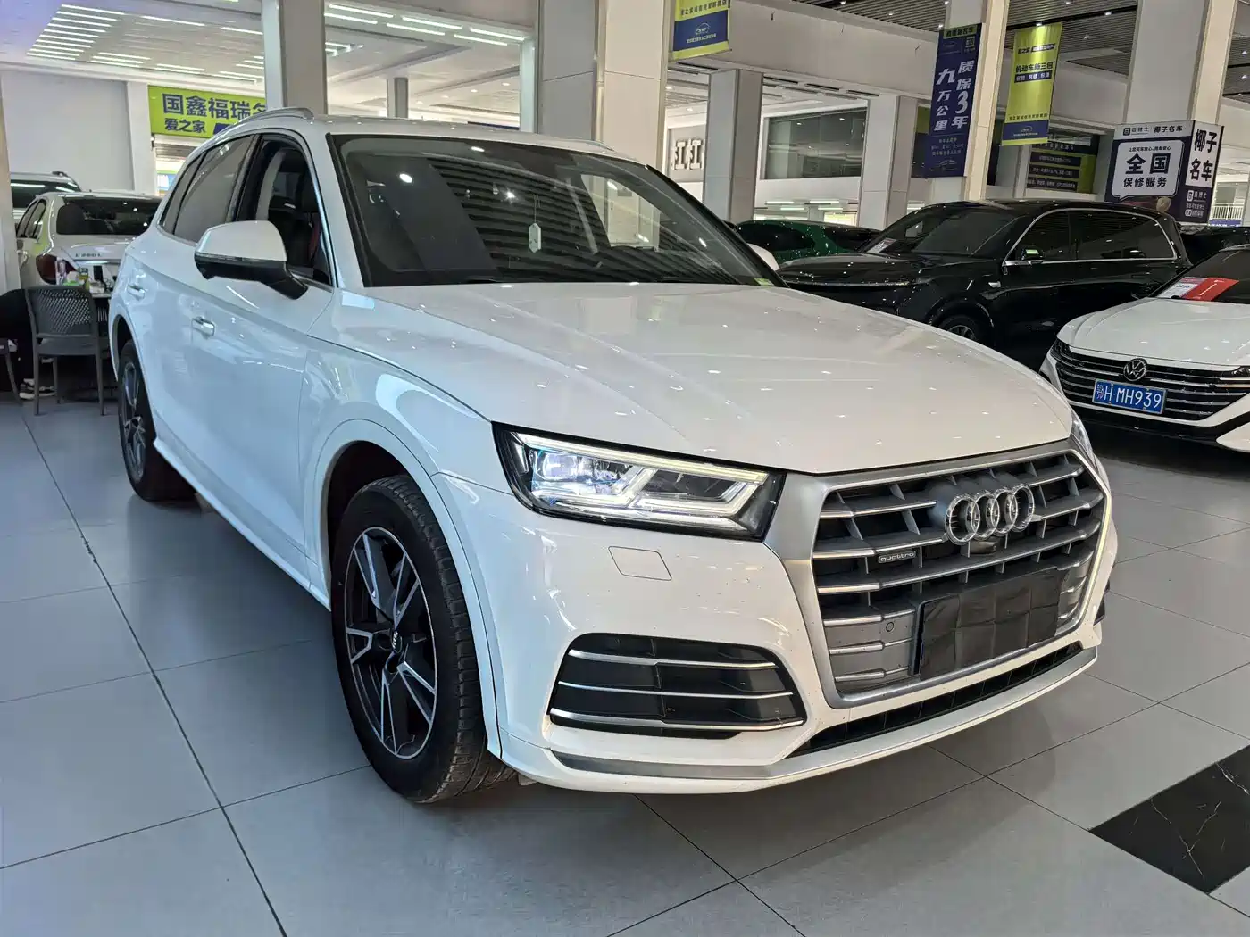 Audi Q5L 2020 Facelift 40 TFSI Honor Fashion фото 3