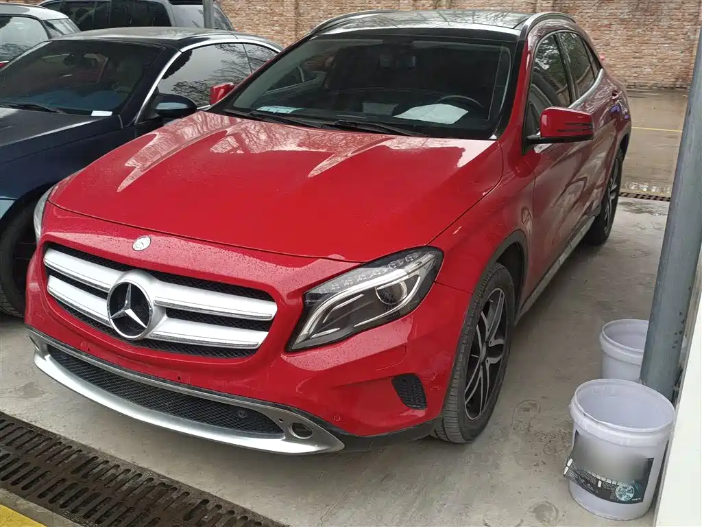 Mercedes-Benz GLA 2015 GLA 200 Fashion фото 2