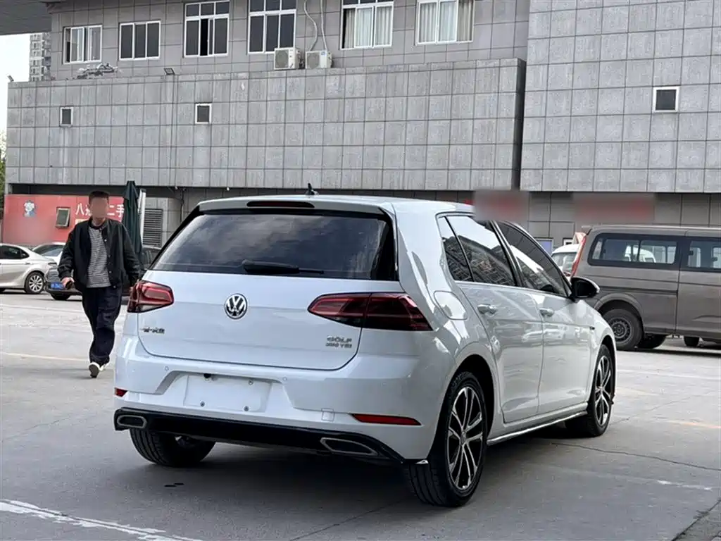 Volkswagen Golf 2019 280TSI DSG R-Line (China V) фото 7