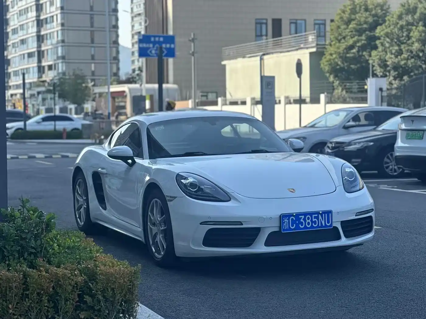 Porsche 718 2016 Cayman 2.0T фото 3