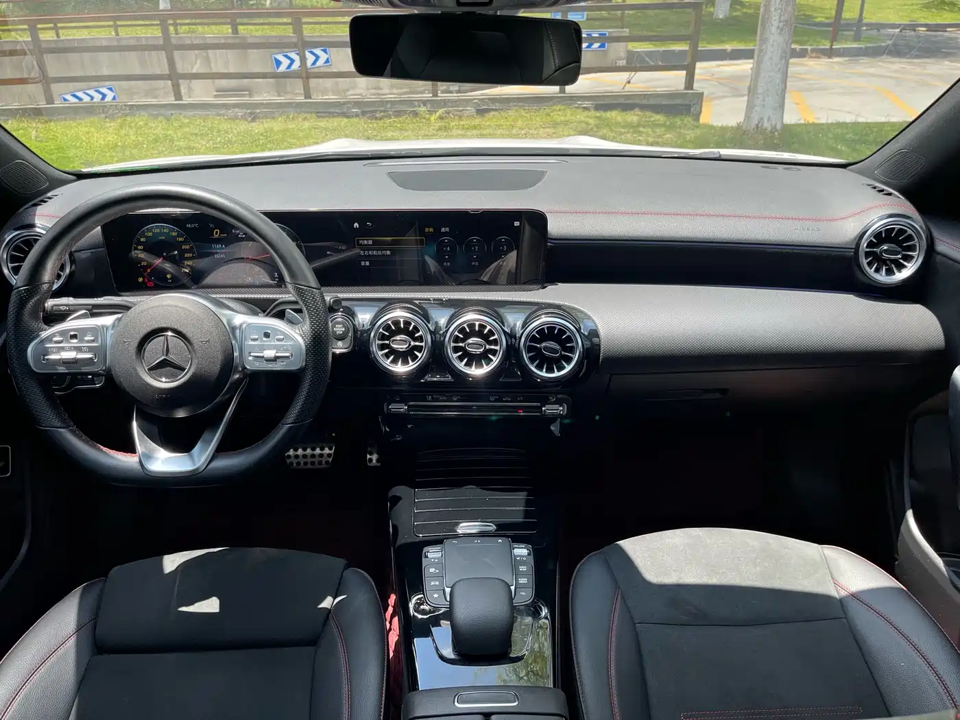 Mercedes-Benz CLA (Import) 2023 CLA 200 фото 21