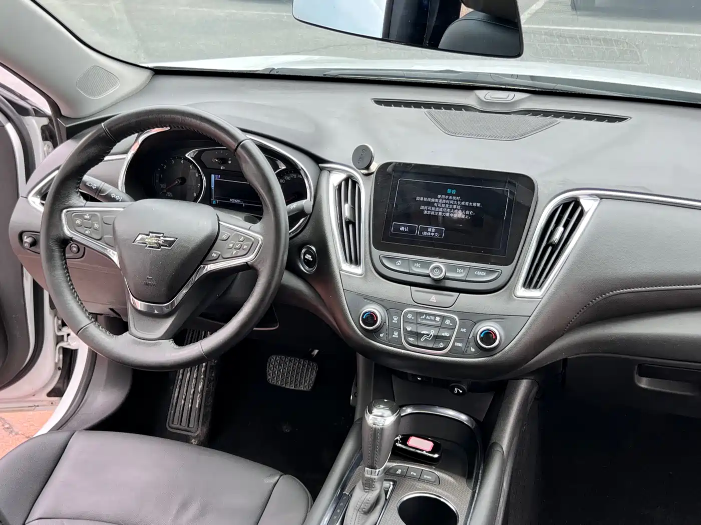 Chevrolet Malibu XL 2017 1.5T DCT Prestige Edition фото 9