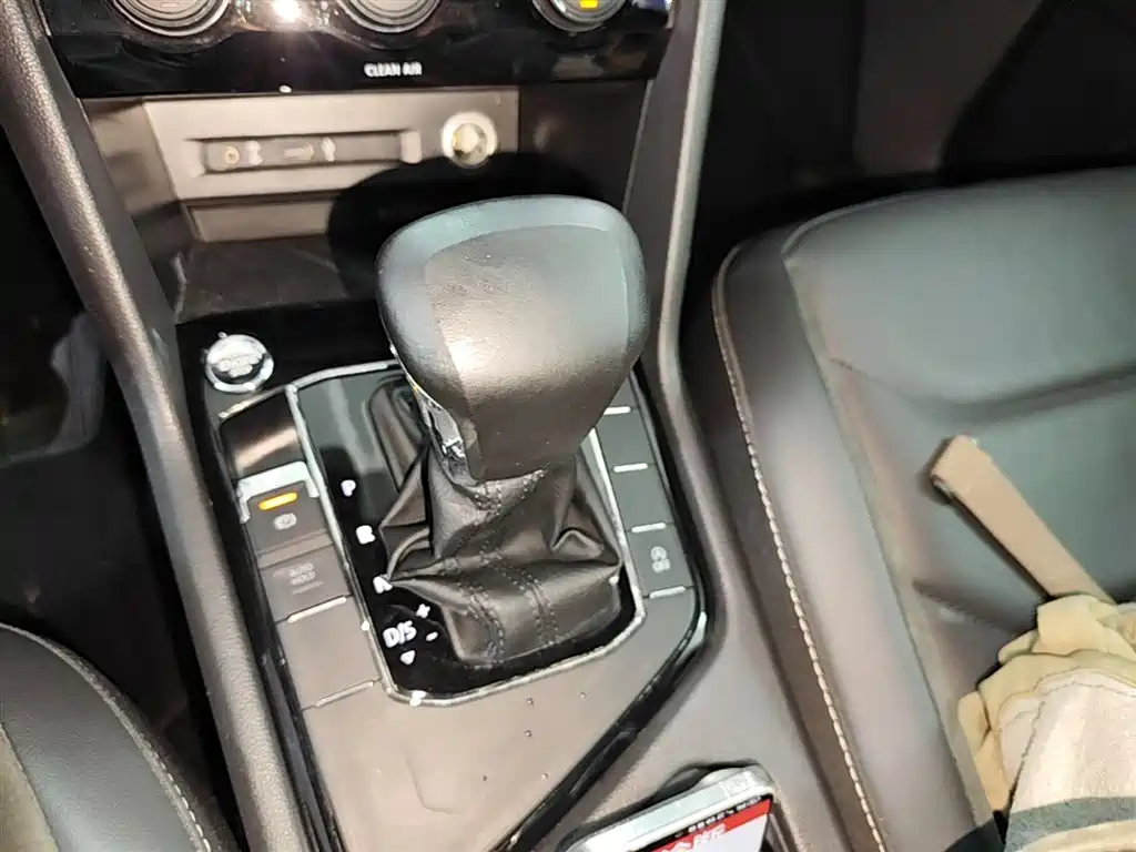 Volkswagen Tiguan L 2018 330TSI Automatic 2WD Comfort Edition фото 14