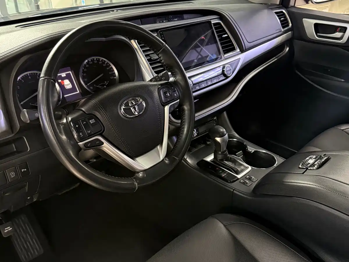 Toyota Highlander 2018 2.0T 4WD Luxury 7-seater (China V) фото 4
