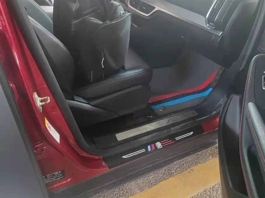 BYD Tang New Energy 2018 DM 2.0T AWD Smart Connection Enjoy Edition 7-Seater China V фото 8