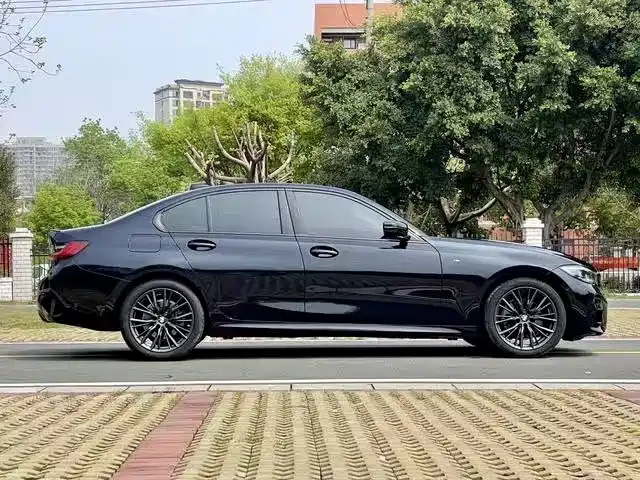 BMW 3 Series 2022 325i M Sport Package фото 8