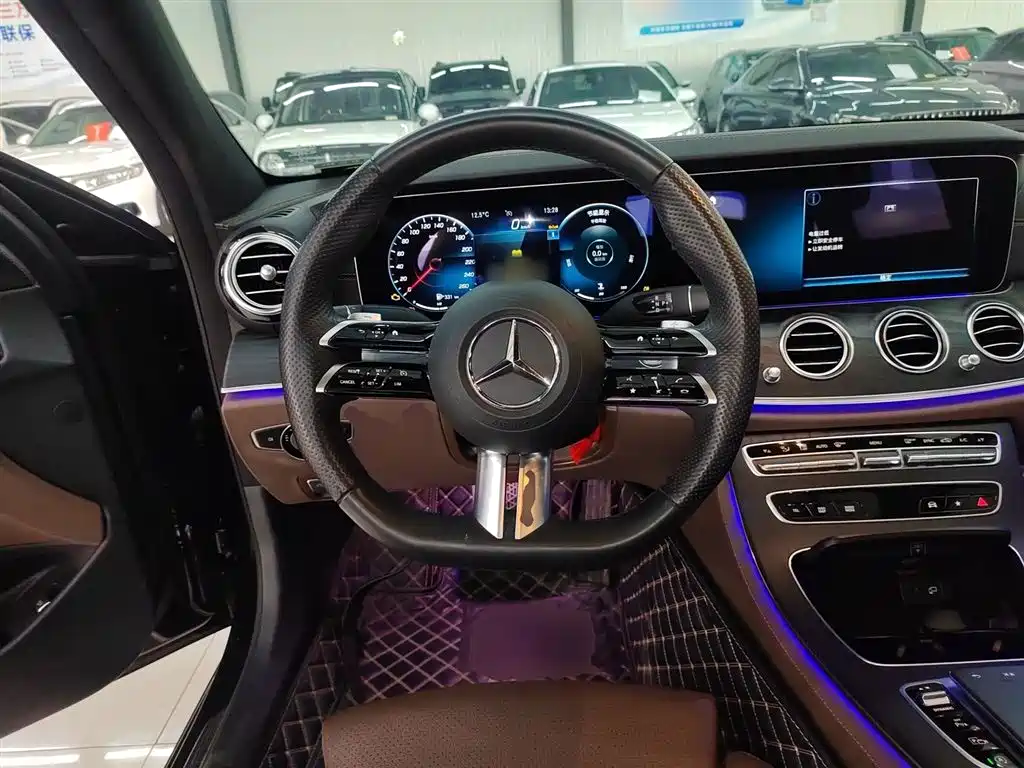 Mercedes-Benz E-Class 2023 E 260 L Sport фото 7