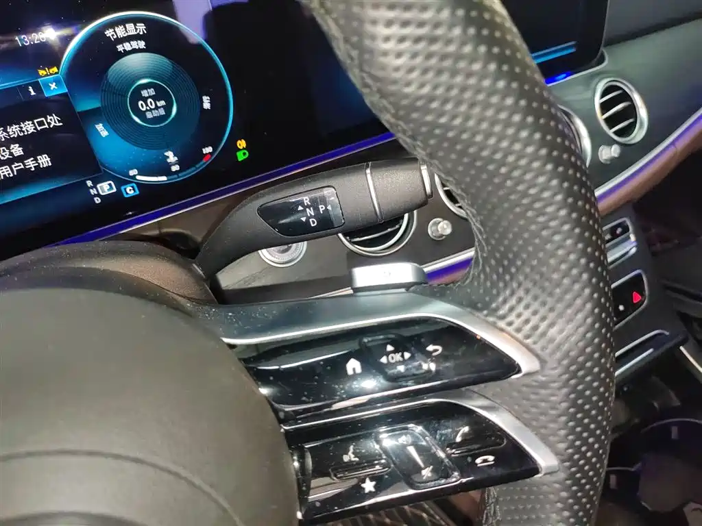 Mercedes-Benz E-Class 2023 E 260 L Sport фото 10