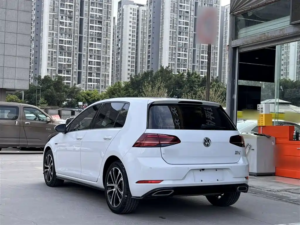 Volkswagen Golf 2019 280TSI DSG R-Line (China V) фото 5