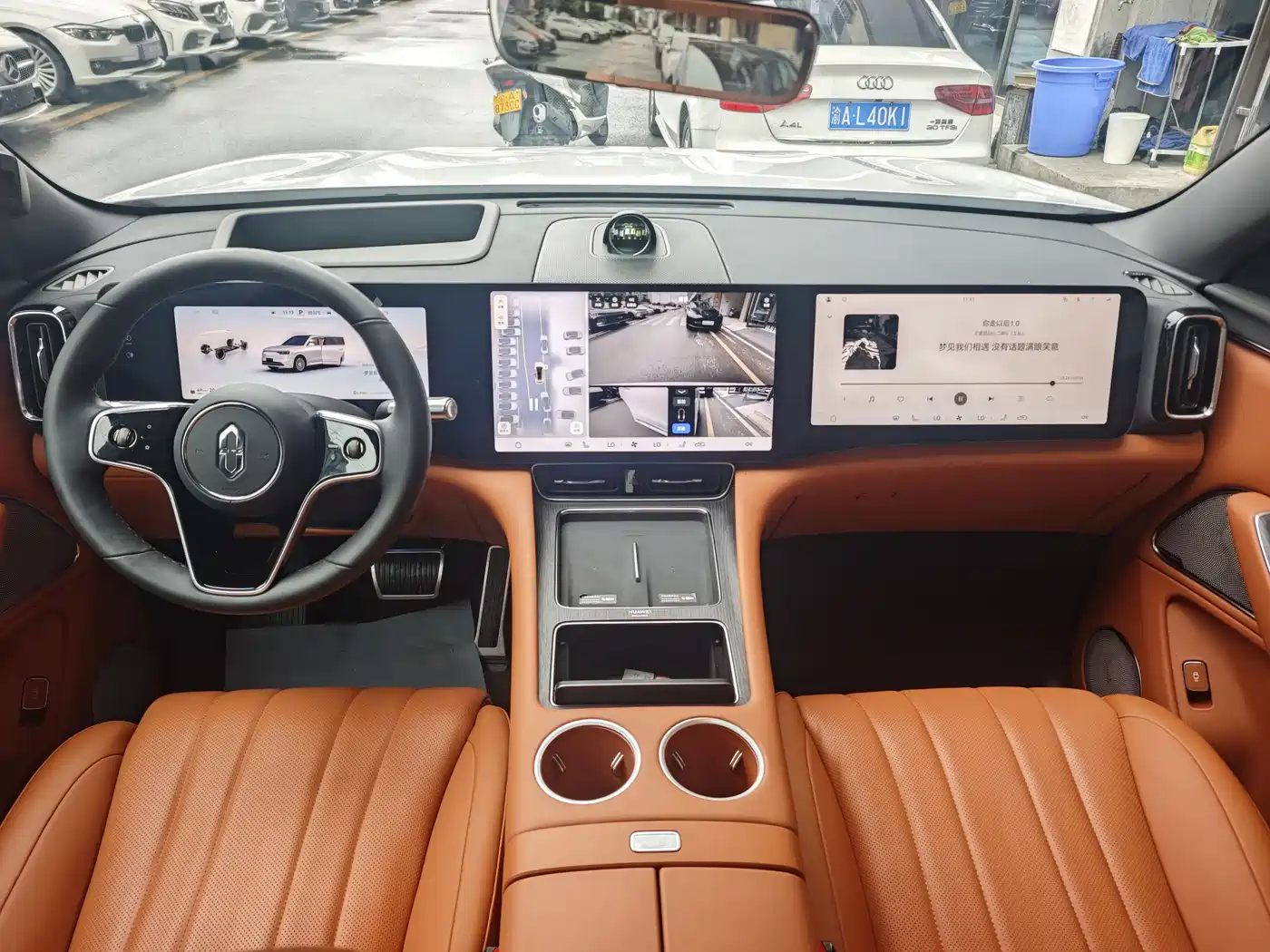 AITO Wenjie AITO M8 2025 Extended Range Ultra 53.4kWh 6-Seater фото 8