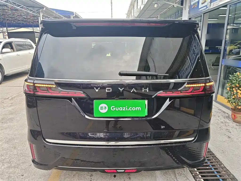 Voyah Auto Voyah Dreamer 2022 Low-carbon Dream+Smart Package фото 4