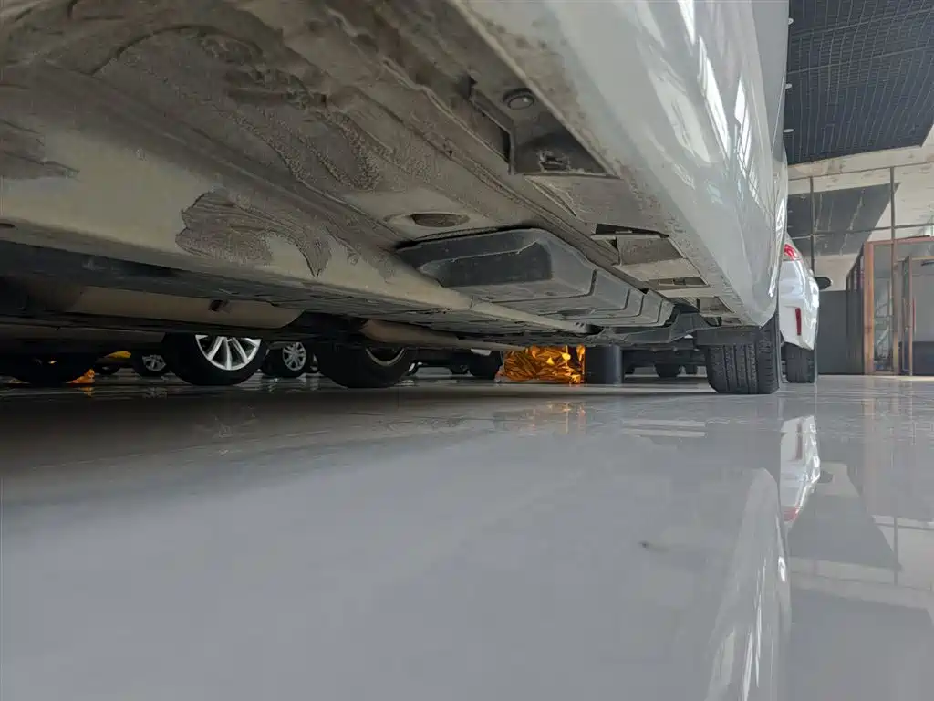 Toyota Camry 2016 2.0G 10th Anniversary Leading Edition фото 21