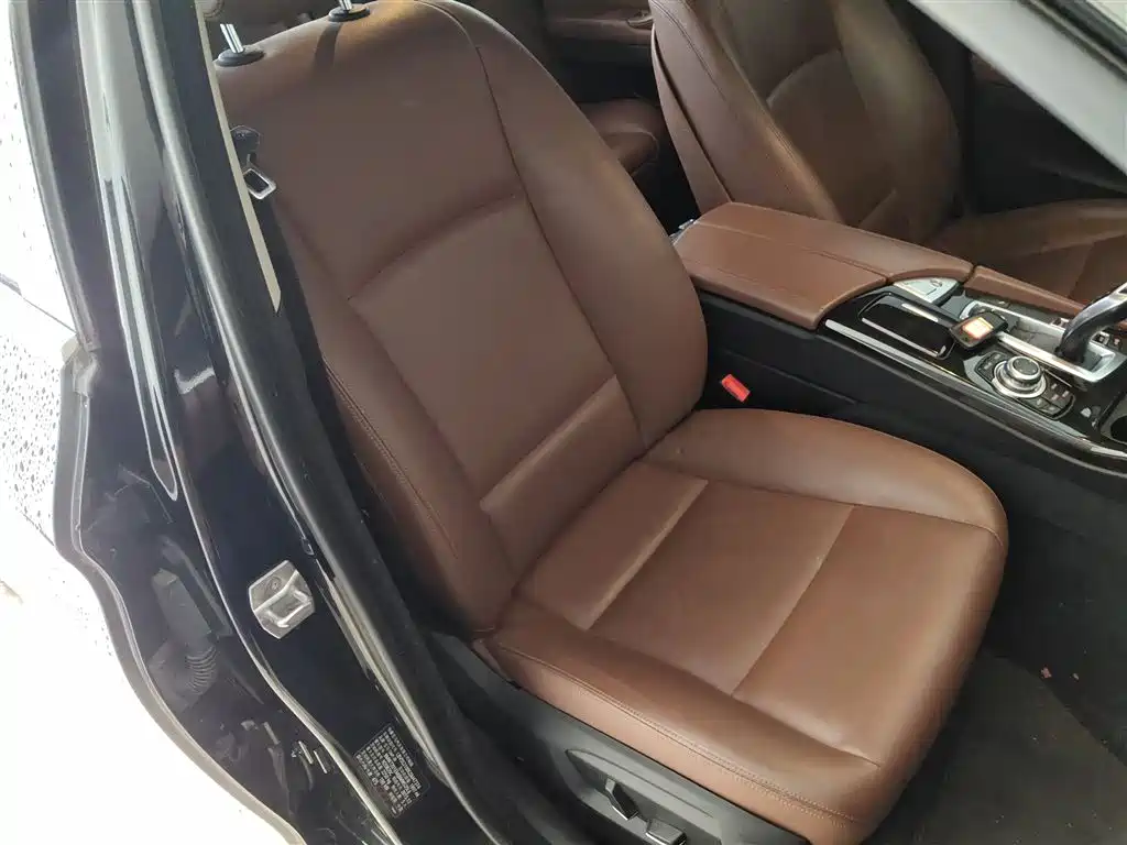 BMW 5 Series 2014 525Li Leading фото 20
