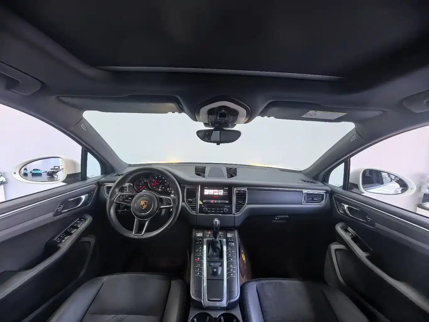 Porsche Macan 2017 Macan 2.0T фото 10