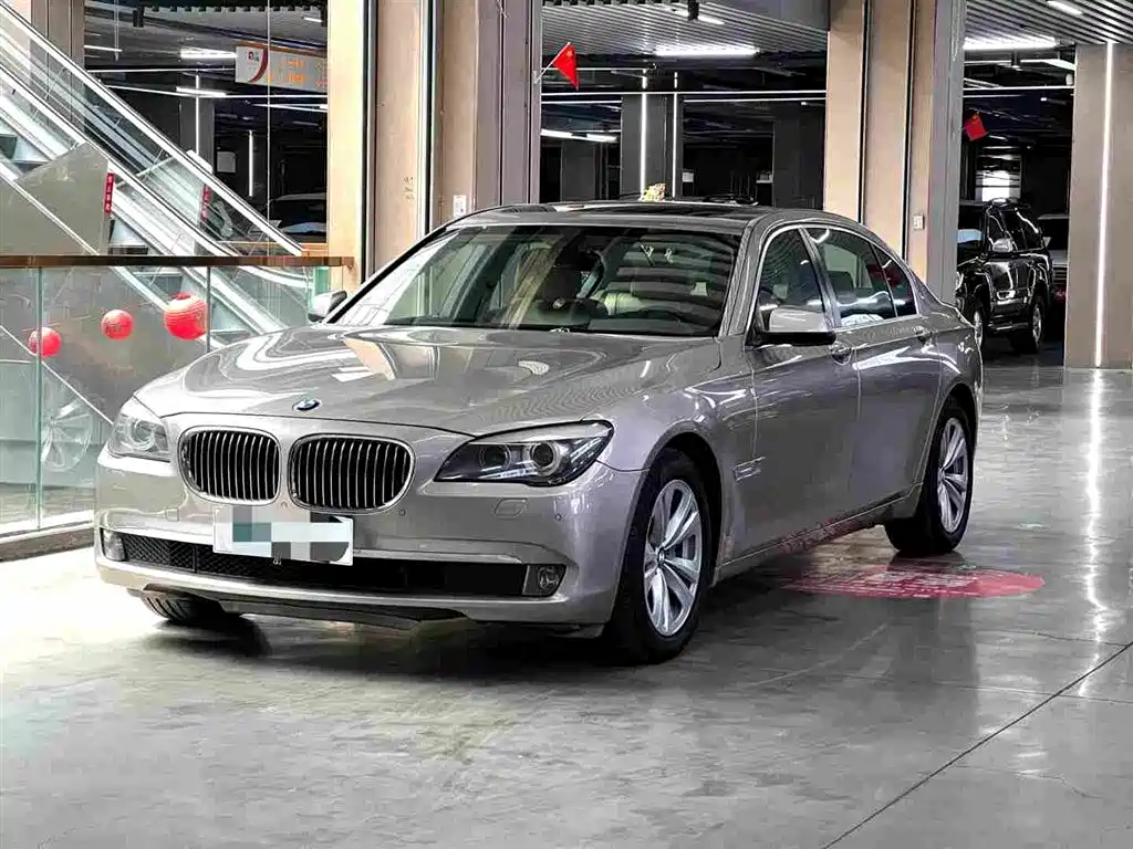 BMW 7 Series 2009 730Li Leading