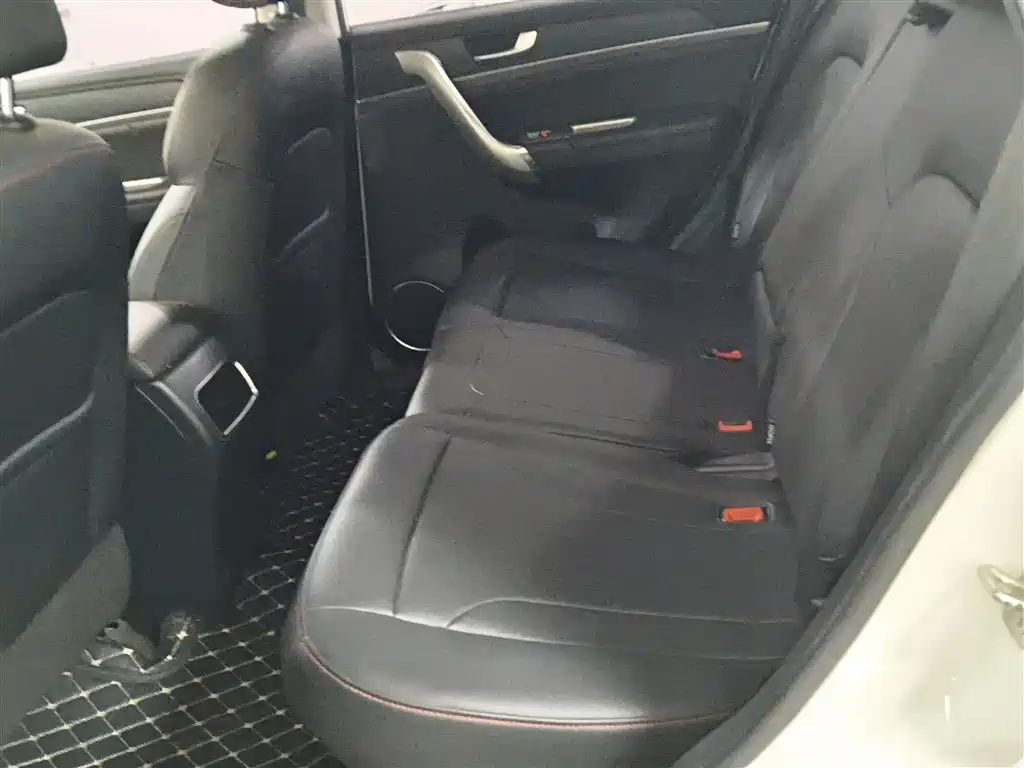 Haval M6 2017 1.5T Manual 2WD Elite фото 13