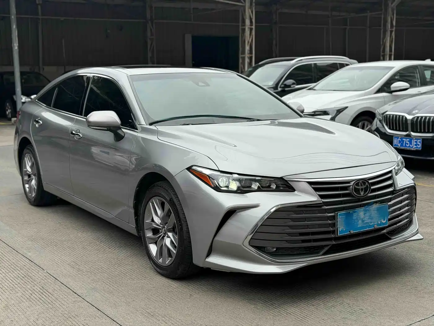 Toyota Avalon 2019 2.0L Luxury Edition (China VI) фото 3