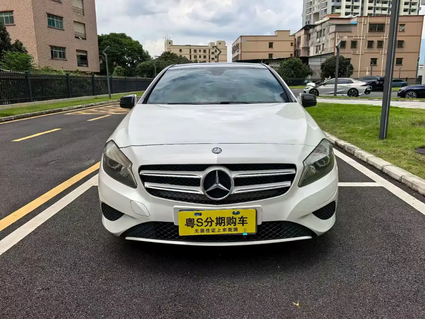 Mercedes-Benz A-Class (Import) 2015 A 180 фото 2