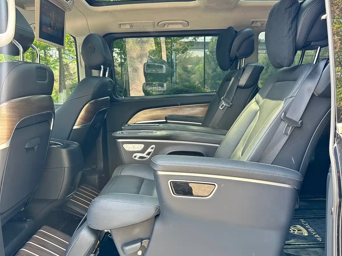 Mercedes-Benz V-Class 2022 V 260 L Long Wheelbase Luxury Edition фото 32