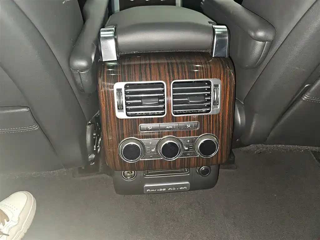 Land Rover Range Rover 2015 3.0 SC V6 Vogue фото 16