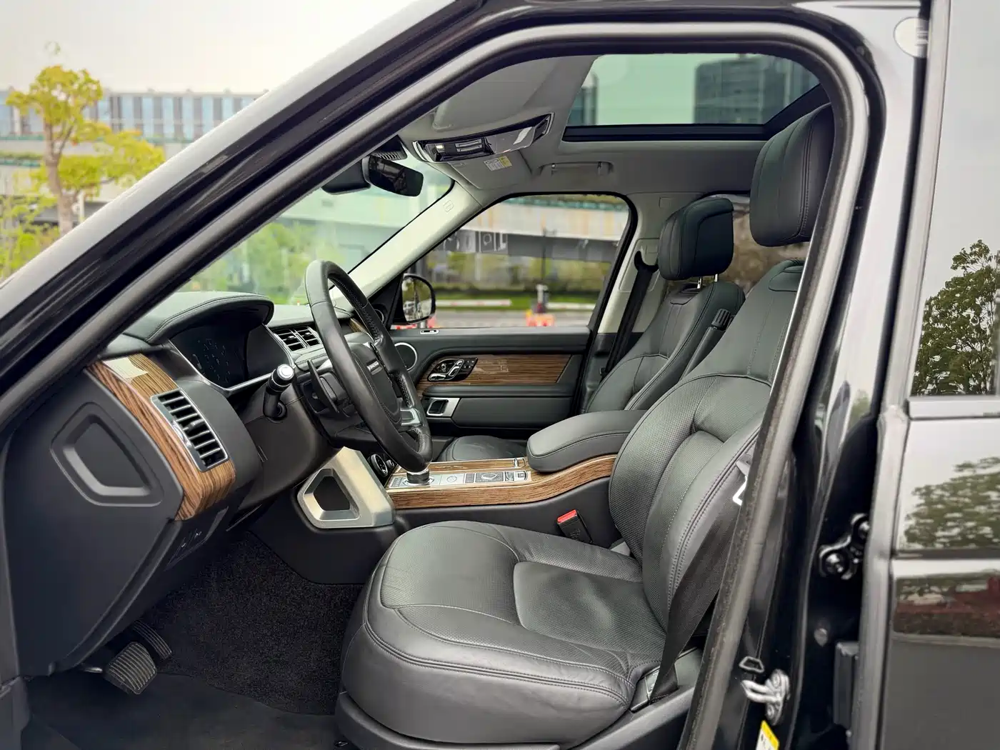 Land Rover Range Rover 2019 3.0 SCV6 Heritage Edition фото 10