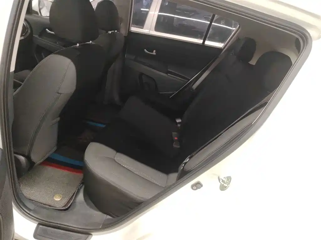 Kia Sportage 2015 2.0L Automatic 2WD GL фото 13